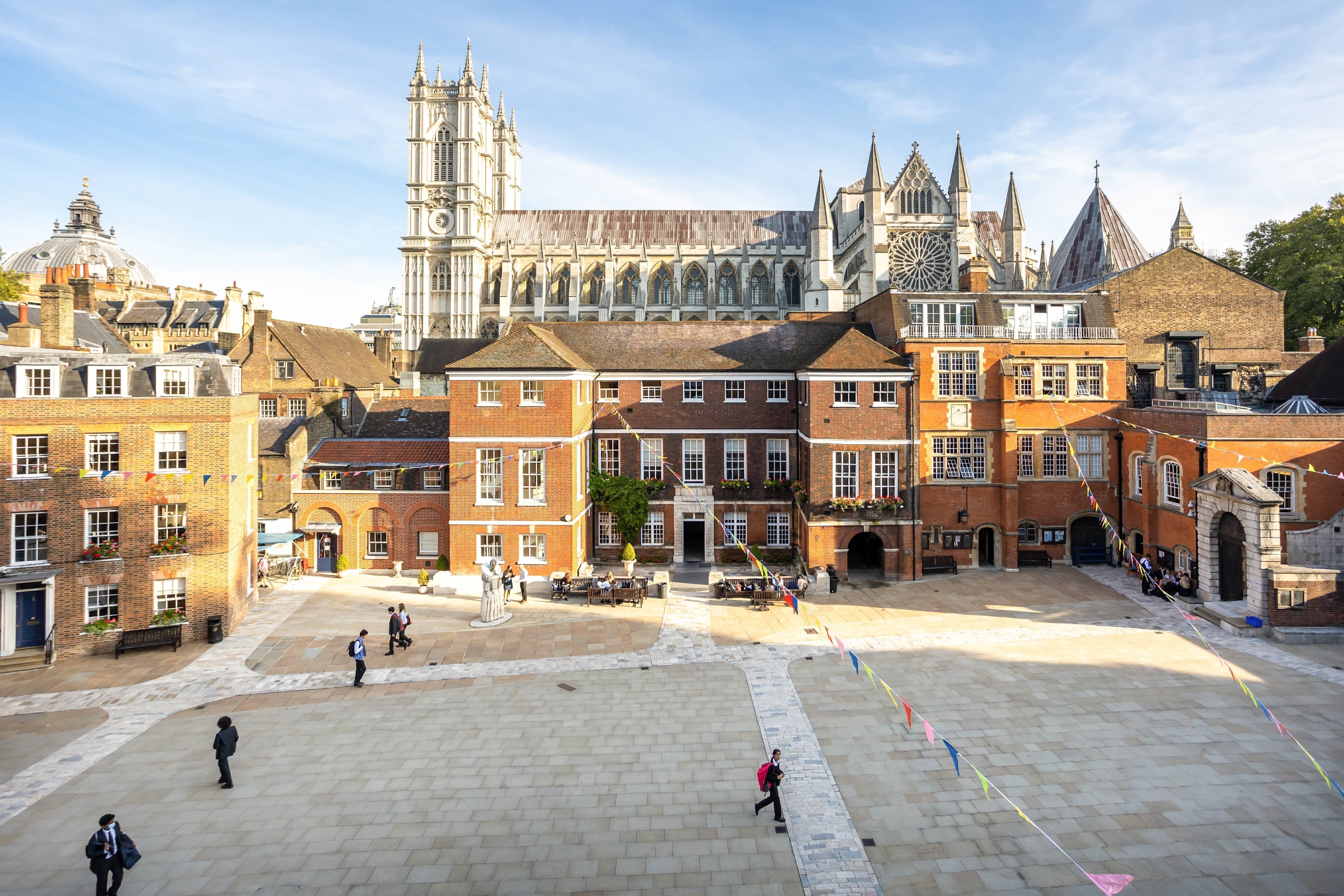 UK Private School Admissions Timeline (2026): Entry Points, Exams & Key Dates